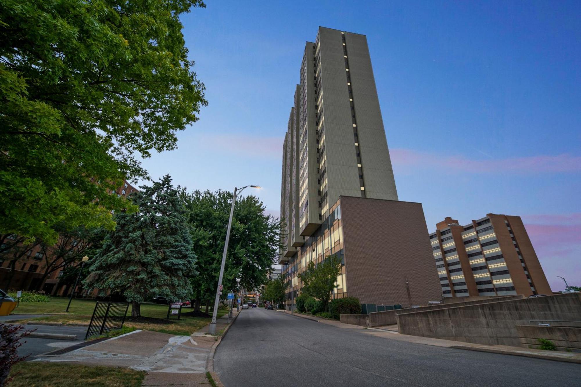 Pp 1306 Modern Corporate 1br, Pool, Gym Apartment *