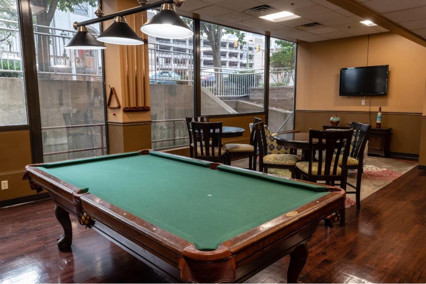 Pp 1306 Modern Corporate 1br, Pool, Gym Apartment *